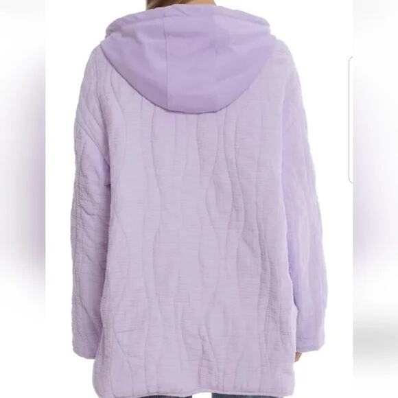 NWT Avec Les Filles Quilted Oversize Hooded Jacket Size Small - Picture 3 of 3